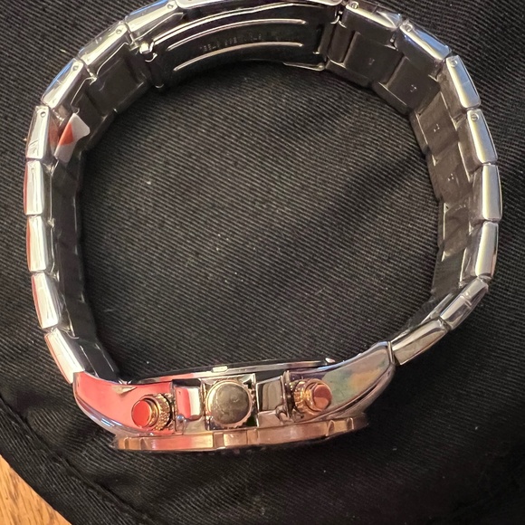 Invicta Mens chronograph rose gold/silver watch NIB - Picture 9 of 12